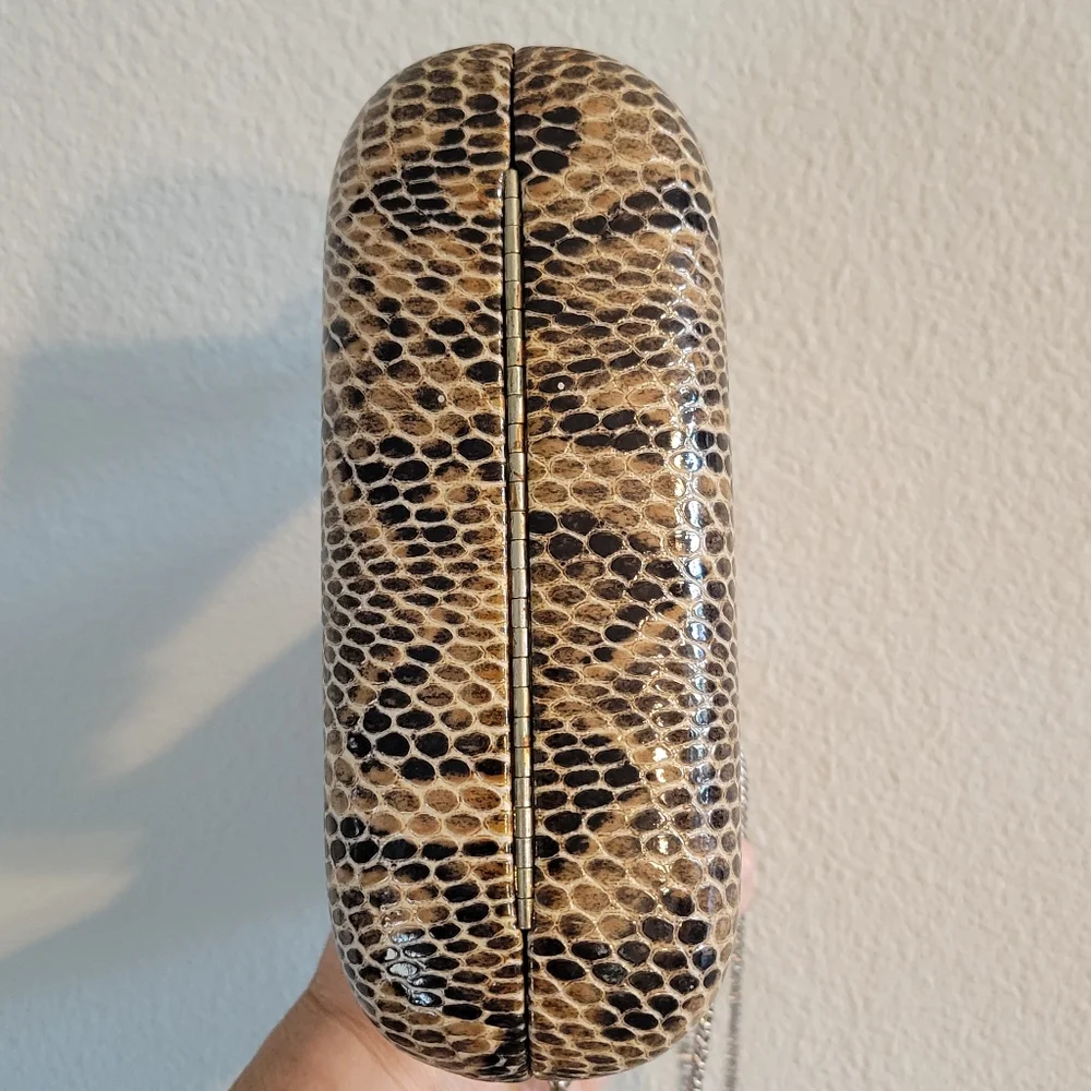 Vintage Alligator Small  Handbag/Solderbag, chain Strap. - Picture 4 of 10